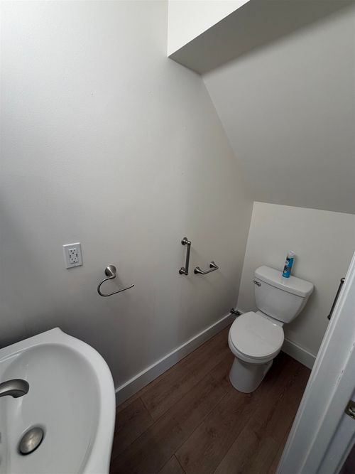 a-27A Flint Pond Dr, Hollis, NH, 03049-6044 | Card Image
