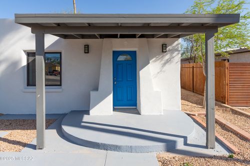 4040 E 17th St, Tucson, AZ, 85711-4704 | Card Image