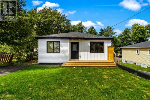 136 Brookfield Rd, Saint John's, NL, A1E3V5 | Card Image