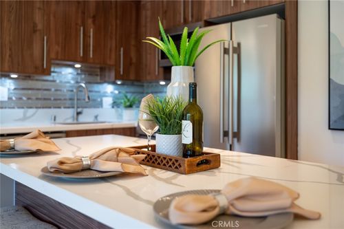 apt-205-100 Scholz Plz, Newport Beach, CA, 92663-2629 | Card Image