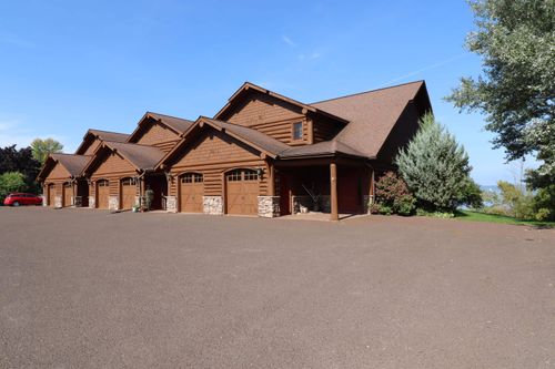 4-2729 Lake Shore Dr E, Ashland, WI, 54806-2880 | Card Image