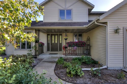 1117 Willow Green Cir, Eau Claire, WI, 54701-7040 | Card Image