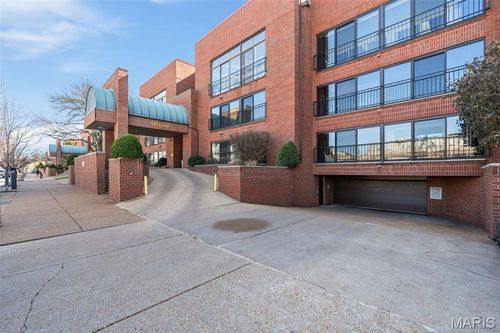 apt-205-4570 Laclede Ave, Saint Louis, MO, 63108-2150 | Card Image