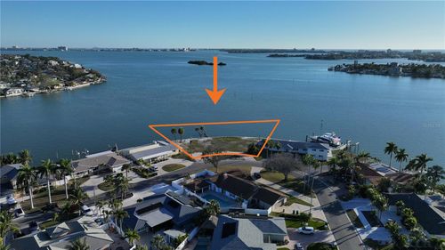 1503 Sea Gull Dr S, St Petersburg, FL, 33707-3836 | Card Image