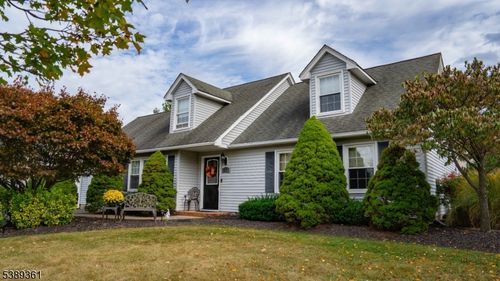 27 Londonderry Dr, Flemington, NJ, 08822-1820 | Card Image