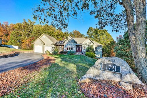 1721 Walden Cir, Salem, VA, 24153-3913 | Card Image