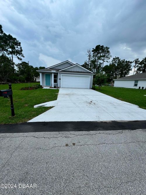 8 Phoenix Ln, Palm Coast, FL, 32164-6775 | Card Image