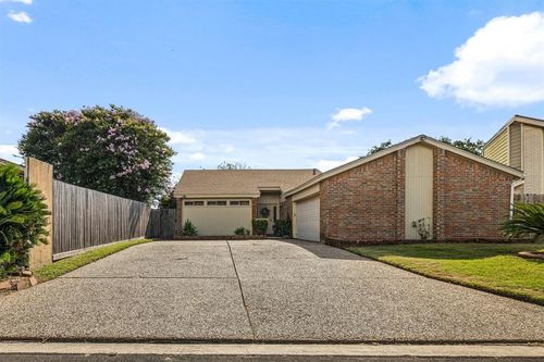 5 Quintana Dr, Galveston, TX, 77554-9363 | Card Image