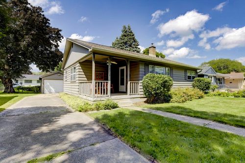 3718 Paus St, Madison, WI, 53714-2433 | Card Image