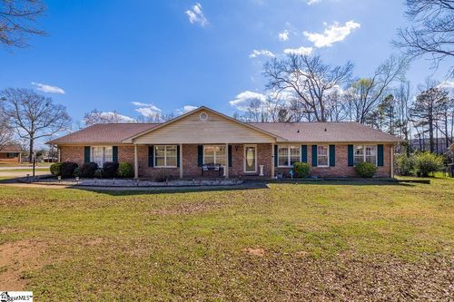 222 Briarcreek Drive, Spartanburg, SC, 29301 | Card Image
