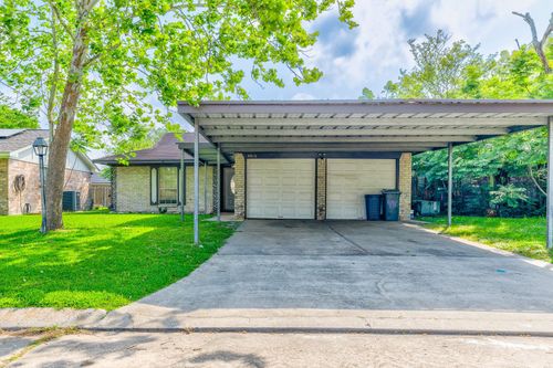 4910 Redfish Reef Dr, Bacliff, TX, 77518-2405 | Card Image