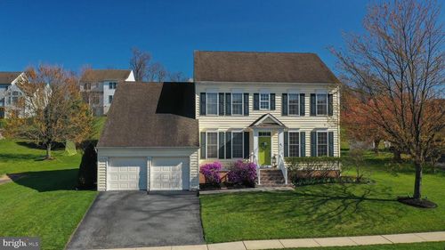 815 Edgeworth Ct, RED LION, PA, 17356-9420 | Card Image