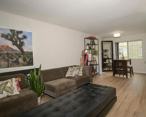unit-a-8314 Somerset Ranch Rd, Paramount, CA, 90723-8404 | Card Image