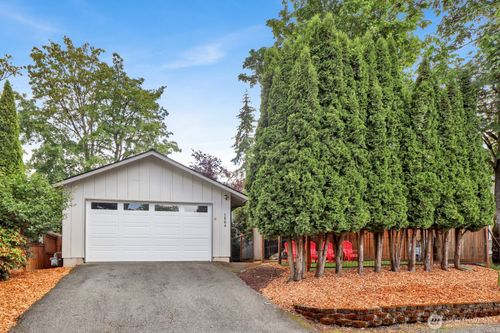 1804 Olympic Pl, Bellingham, WA, 98229-6034 | Card Image