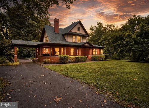 100 E Park St, BORDENTOWN, NJ, 08505 | Card Image