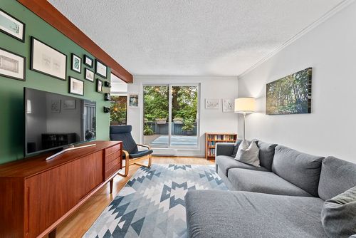 8214 Rosswood Pl, Burnaby, BC, V5A3V5 | Card Image