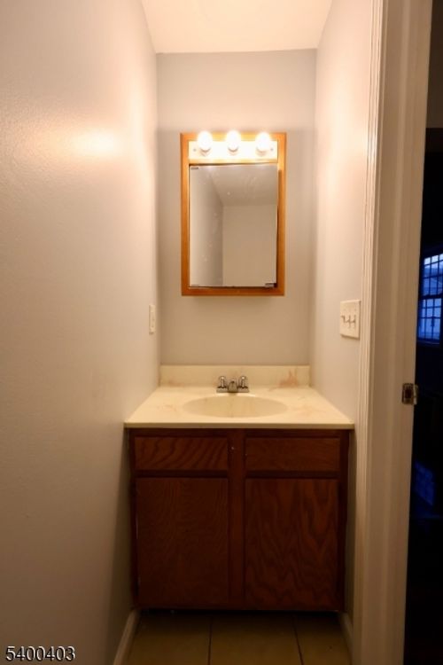 124 Dickerson St, Newark, NJ, 07107-3131 | Card Image