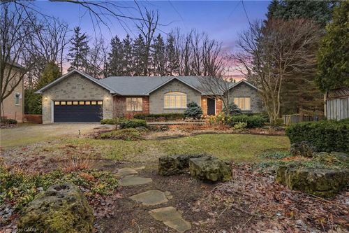 65 Jerseyville Rd E, Ancaster, ON, L9G1K2 | Card Image