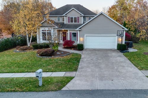 5313 Woodland Hills Cir, Erie, PA, 16509-8103 | Card Image