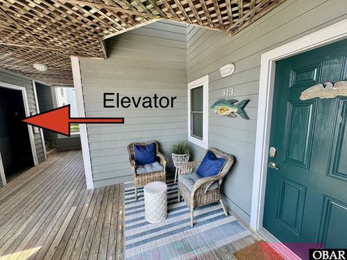 913 Pirates Way, Manteo, NC, 27954-9467 | Card Image