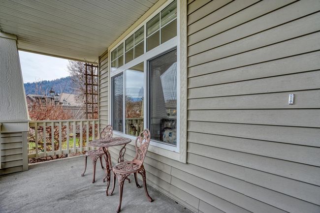 5988 Hunter Creek Crescent, House other with 2 bedrooms, 2 bathrooms and 4 parking in Chilliwack BC | Image 5
