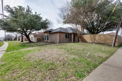 613 Purple Sage Trail, House other with 3 bedrooms, 2 bathrooms and null parking in Mesquite TX | Image 3