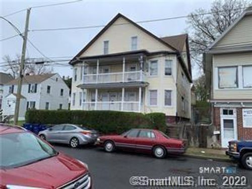 148-3rd-floor-146 Dover St, Bridgeport, CT, 06610-2207 | Card Image