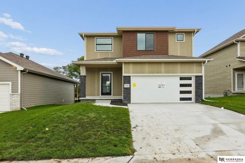 11302 Portage Cir, Papillion, NE, 68046-3347 | Card Image