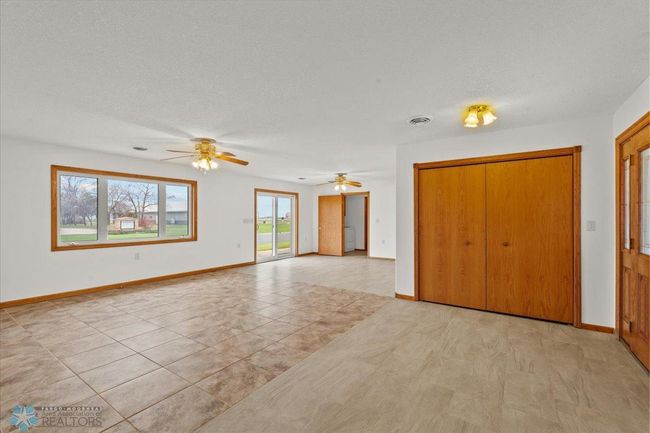 Living Room | Image 12