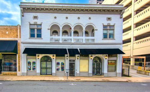 614 Center Street, Little Rock, AR, 72201 | Card Image
