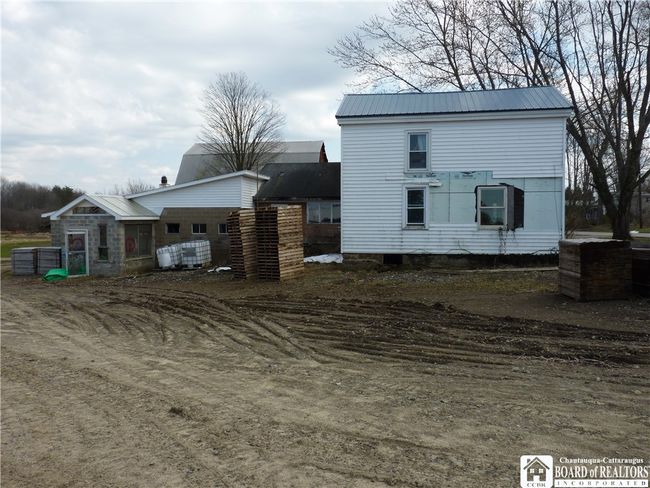 Older home with remodeling potential | Image 46