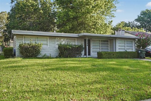 2400 Elmira St, Muskogee, OK, 74403-3815 | Card Image