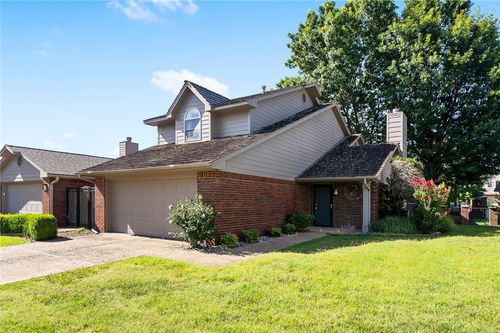 29 W La Quinta Ct, Rogers, AR, 72758-9569 | Card Image