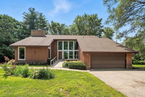 2488 239th St, New Hampton, IA, 50659-9035 | Card Image