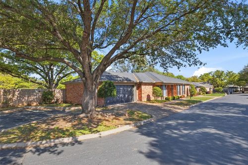 3824 Brookhaven Cir, Fort Worth, TX, 76109-3332 | Card Image