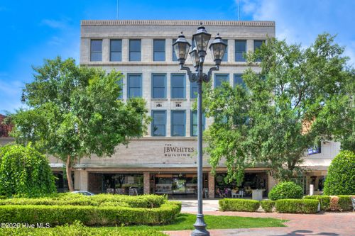 307-936 Broad St, Augusta, GA, 30901-8200 | Card Image