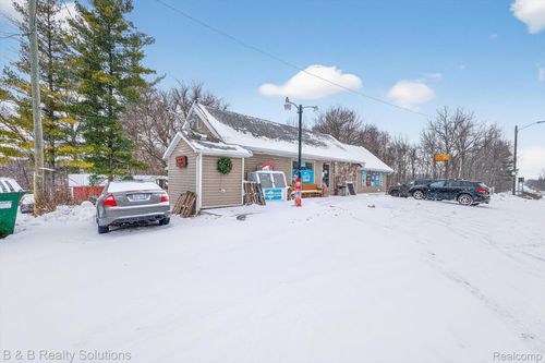 5009 Lapeer Rd, Columbiaville, MI, 48421-9744 | Card Image