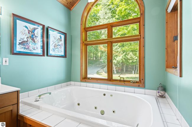 3485 N West Torch Lake Dr, House other with 5 bedrooms, 4 bathrooms and null parking in Kewadin MI | Image 38