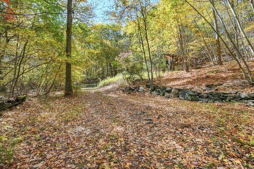 2 Coburn Rd W, Sherman, CT, 06784-2217 | Card Image