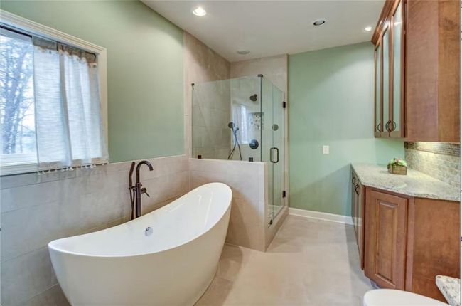 39 Lost Pine Ln, House other with 3 bedrooms, 2 bathrooms and 2 parking in Talking Rock GA | Image 20