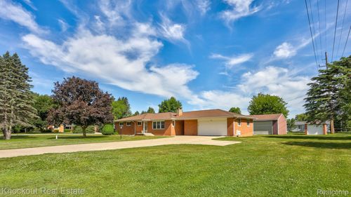 5992 Dubois Rd, Vassar, MI, 48768-9608 | Card Image