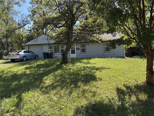8407 Ruskin Way, Kansas City, MO, 64134-3409 | Card Image