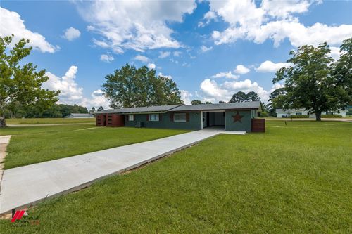 300 S Main St, Springhill, LA, 71075-3210 | Card Image