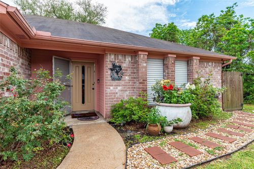 428 Raymond St, La Marque, TX, 77568-3873 | Card Image