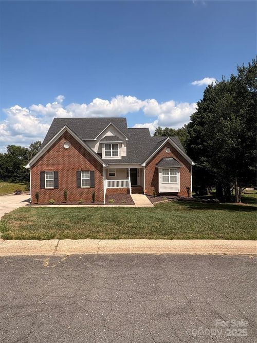 221 Deerfield Drive, Mount Holly, NC, 28120 | Card Image