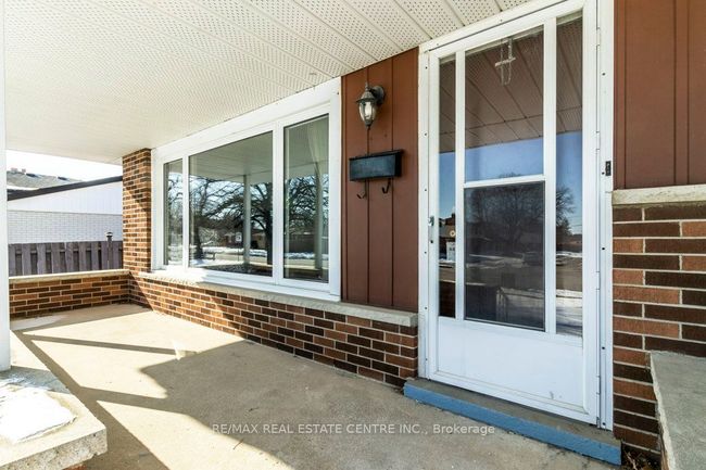 58 Gail St, House other with 3 bedrooms, 2 bathrooms and 3 parking in Cambridge ON | Image 5