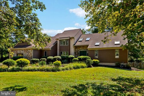 4 E Spring Oak Cir, Media, PA, 19063-5539 | Card Image