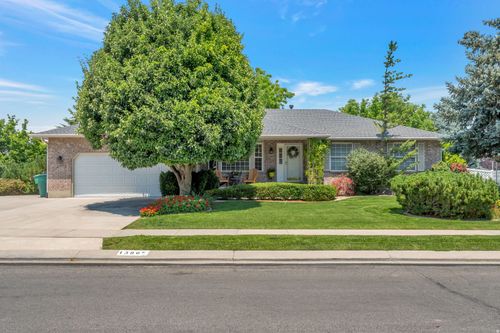 1386 W Bristol Ridge Rd, West Jordan, UT, 84088-9482 | Card Image