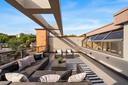 316-40 Oaklands Ave, Toronto, ON, M4V2Z3 | Card Image