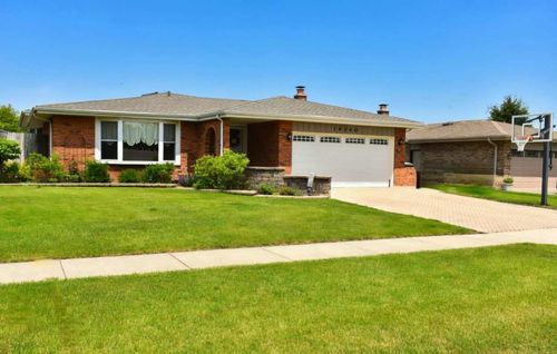 14340 Streamwood Dr, Orland Park, IL, 60467-7101 | Card Image